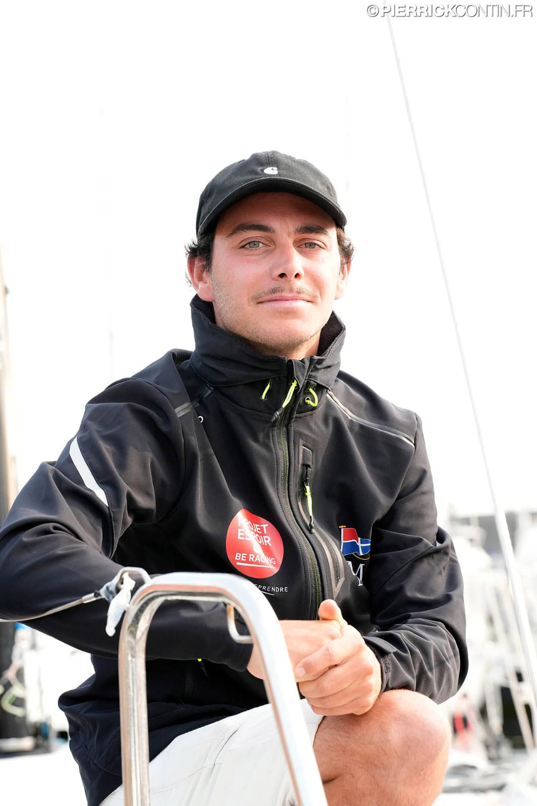 collaboration autour d'un projet sportif emmené par le skipper Louen Chesnot